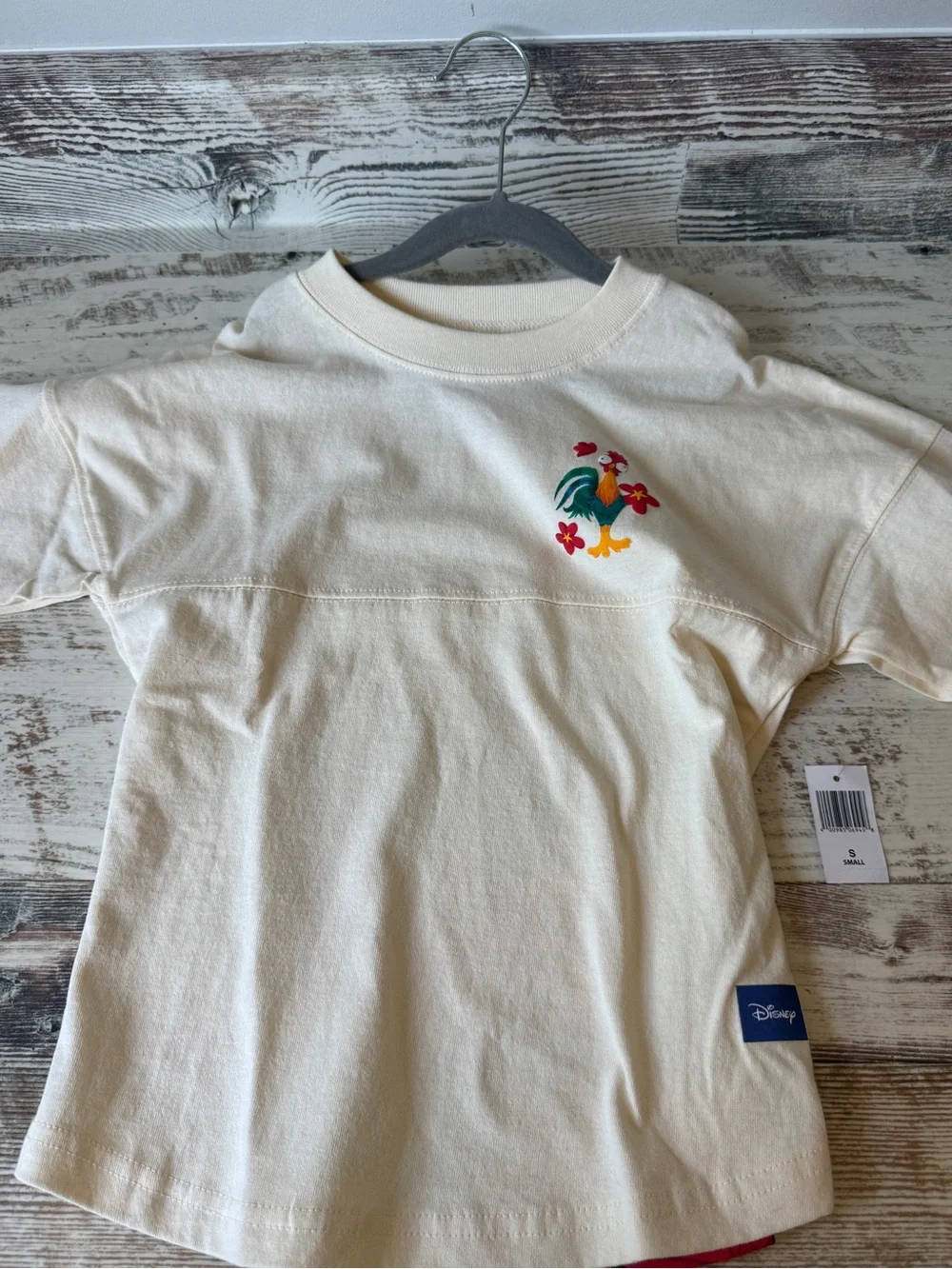 DISNEY Spirit Jersey MOANA 2 Wayfinder Top HeiHei Kids Sz S 2024 NWT